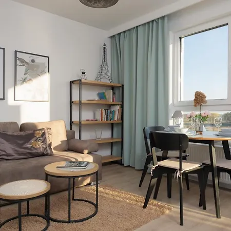 Celownicza With Parking By Renters Apartament *