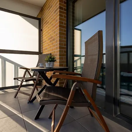 Apartament Celownicza With Parking By Renters