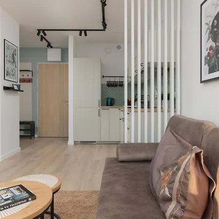 Celownicza With Parking By Renters Warsaw